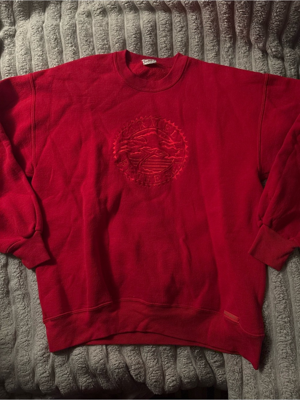 Women's Vintage Y2K Classic Crewneck Sweatshirt in Red with Embroidered Crest